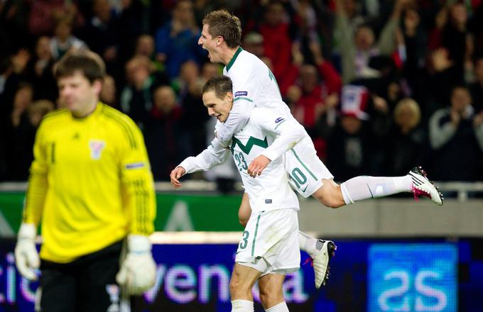 Ferskim otokom je oktobra 2010 v Stožicah zabil tri gole. S petimi je bil najboljši strelec Slovenije v kvalifikacijah za evropsko prvenstvo 2012. | Foto: Vid Ponikvar