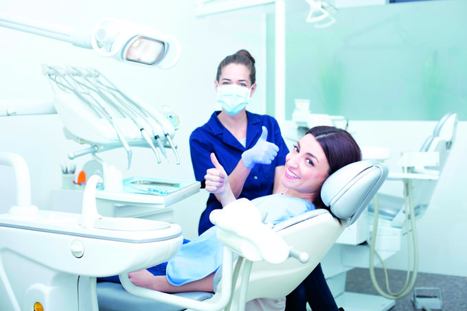 Pogodbeni izvajalec storitev zavarovanja Dental zagotavlja visoko kakovost ter garancijo na opravljene storitve in material. | Foto: 