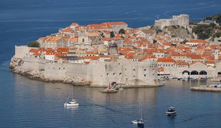 Pri Dubrovniku izginili kajakaši, pogrešane še vedno iščejo