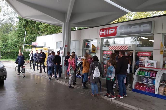 Petrol gneča nakup vstopnic polfinale EP | Vstopnice za ogled polfinala evropskega prvenstva med Slovenci in Poljaki, ki bo v četrtek ob 20.30 v Stožicah, so prodali v dveh minutah. | Foto Siol.net