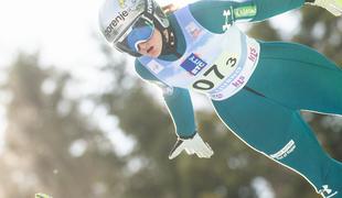 Slovenska skakalka ima poleti veliko dela #video