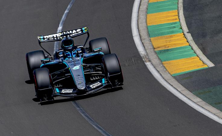 George Russell je z novo srebrno puščico favorit za zmago v Melbournu in tudi za letošnji naslov prvaka. | Foto: Guliverimage