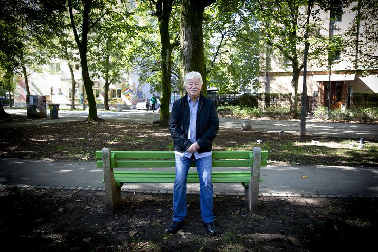 "Tragedija Rusije je tudi to, da so na Putinovi strani še intelektualci, ki bi morali razmišljati s svojo glavo. Na srečo je takih intelektualcev zelo malo. Tisti, ki kritično gledajo na dogajanje, so zbežali na tuje, nekateri so še vedno v Rusiji in se borijo proti tej norosti borijo znotraj. V resnici je norosti vedno več in to ni nič dobrega ne za Rusijo ne za Evropo," meni Soban. | Foto: Ana Kovač