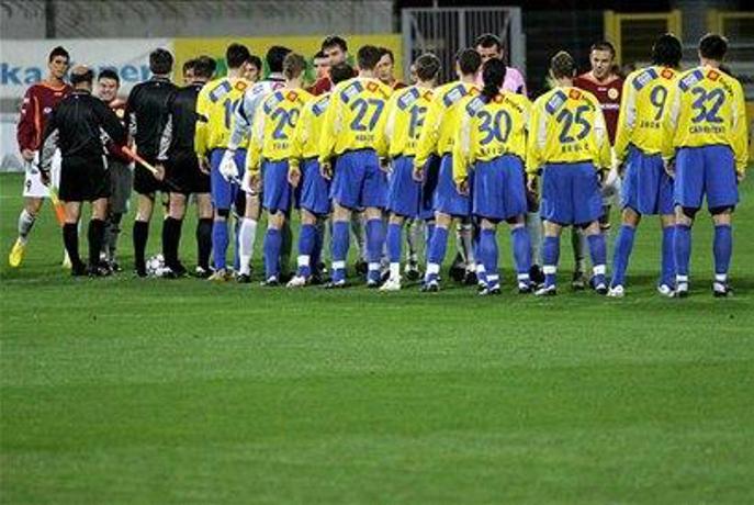 Pinni: Dve različni podobi