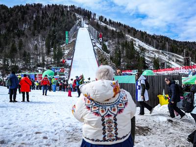Zoran Zupančič: Poklon Niki, da je tako stabilna. Upam, da bodo razmere dopustile tudi varne ženske polete.