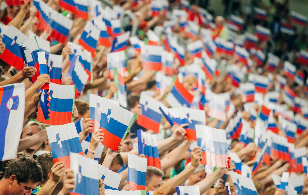 Slovenija navijači odbojka | Slovenske zastave bodo kmalu preplavile stadione v Stuttgartu, Münchnu in Kölnu. | Foto Siniša Kanižaj/Sportida