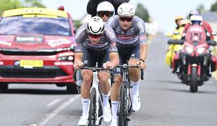 Mathieu van Der Poel prijatelje pozval, naj etapo gledajo od začetka. Z razlogom.