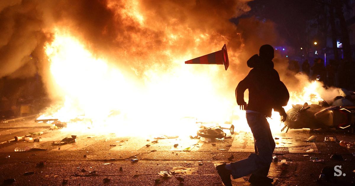 a2513d6225c9378fe434-francija-protesti.j