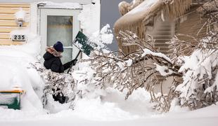 Število smrtnih žrtev zimskega neurja v ZDA močno naraslo