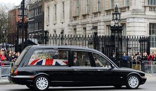 V Londonu so se z vojaškimi častmi poslovili od Margaret Thatcher (FOTO)