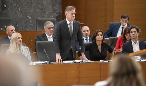 Uspehi vlade razdelili javnost: Svoboda jih občuti, SDS ne