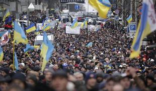 Ukrajinski premier v protestih vidi znamenja državnega udara