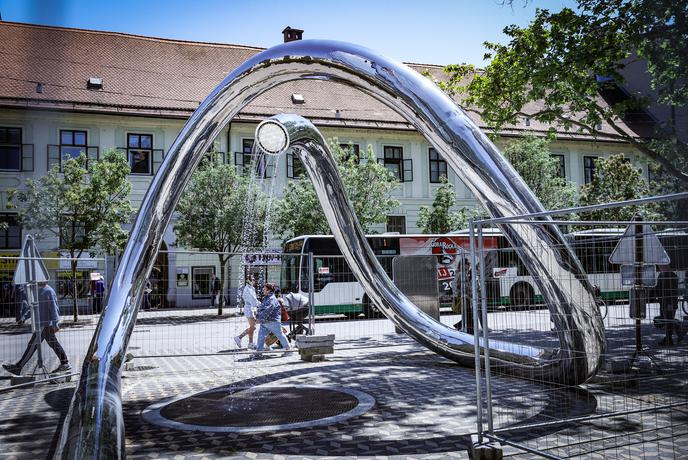 Poglejte, kaj so postavili sredi Ljubljane