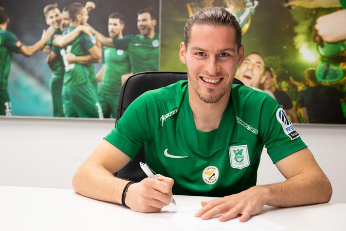 Začelo se je, Olimpija predstavila prvo zimsko okrepitev