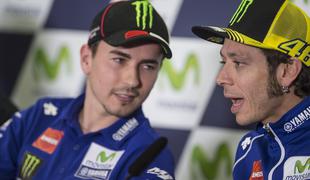 Rossi in Lorenzo nestrpno pričakujeta odločitev športnega razsodišča in finale v Valencii