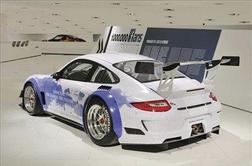 Porsche 911GT3 R hybrid za Facebook