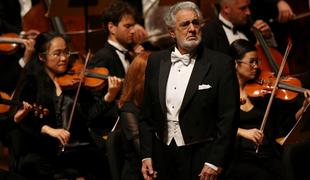 Slavni operni pevec obtožen spolnega nadlegovanja, odpovedali že nekaj koncertov