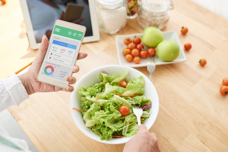 Mobilne aplikacije zelo pomagajo pri računanju kalorij in doseganju ciljev. | Foto: Thinkstock