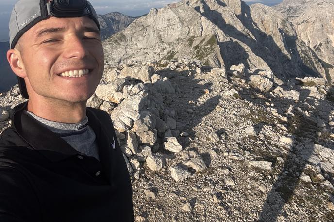 Žiga Papež, četrti dan | Grintovec ostane za jutri – spočit, napit, s polnimi stekleničkami in v spremstvu Marka Krajnca. | Foto Žiga Papež