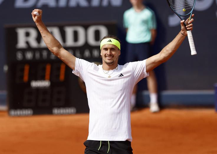 Alexander Zverev je še tretjič osvojil München. | Foto: Reuters
