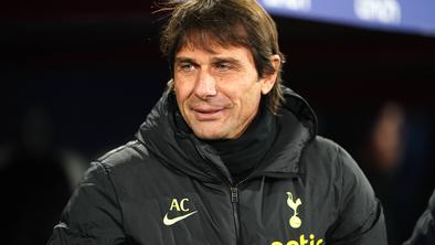 Antonio Conte ostaja v Napoliju