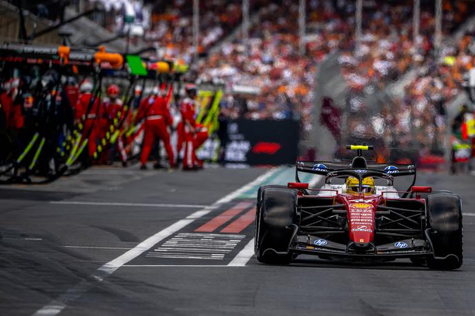 Melbourne Lewis Hamilton Ferrari |  Lewis Hamilton je na uvodni dirki sezone osvojil četrto mesto. S Ferrarijem še ni bil na stopničkah. | Foto Guliverimage