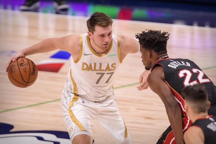 Luka Dončić | Luka Dončić je prišel do prve zmage v karieri proti Miami Heat. | Foto Reuters