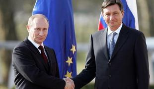 Pahor pisal Putinu: Sprejmite, prosim, vabilo na slovesnost pri Ruski Kapelici