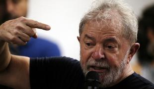 Nekdanji brazilski predsednik Lula napovedal predajo policiji