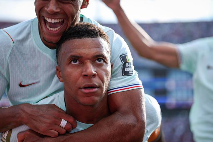 Kylian Mbappe | Kylian Mbappe blesti na letošnjem svetovnem prvenstvu. Od naslova ga ločita le še dve oviri. | Foto Guliverimage