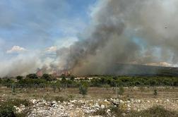 Hrvaška obala spet v plamenih: gori na Pagu