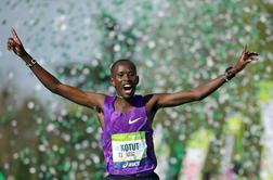 Kenijska prevlada na pariškem maratonu