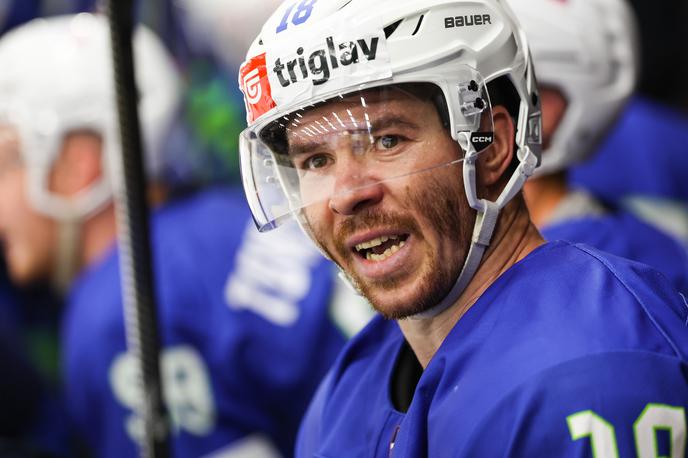 Slovenska hokejska reprezentanca : Avstrija, Ken Ograjenšek | Ken Ograjenšek je dosegel prvi gol Slovenije na prvenstvu na Švedskem. | Foto www.alesfevzer.com