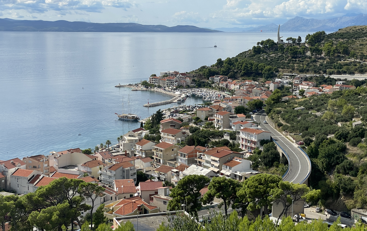 Toyota bz4x Makarska | Povratno potovanje z avtobusom od Žalca do Makarske bi družino stalo skoraj 600 evrov. | Foto Gregor Pavšič