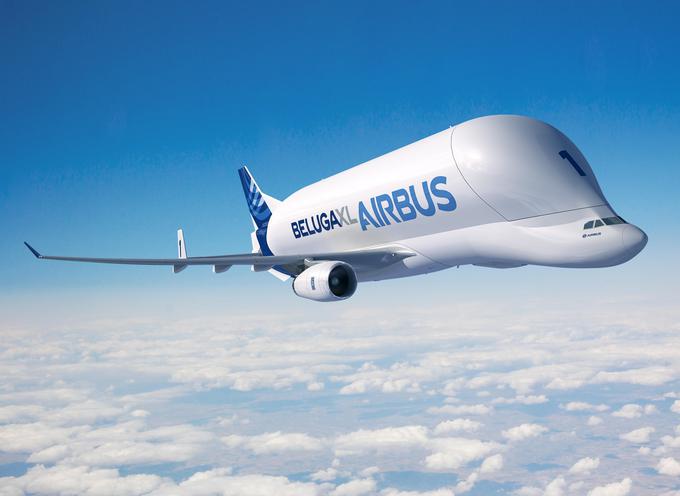 Prve skice kažejo, da bo imela nova beluga XL, narejena na osnovi širokotrupnega airbusa A330, spremenjeno zasnovo repa letala. Konstruktorji izpostavljajo še novo zasnovo tovornega prostora in izpopolnitve nizko postavljenega kokpita. Najpomembnejša novost bo seveda povečana prostornina trupa. Konkretne številke prirastka kubičnih metrov pri Airbusu še niso razkrili. | Foto: Airbus