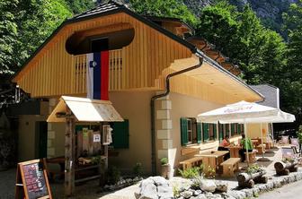 Koča pri Savici (653 m)