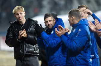 Grosupeljčani ostajajo za petami Nafte, Maroša znova v polno