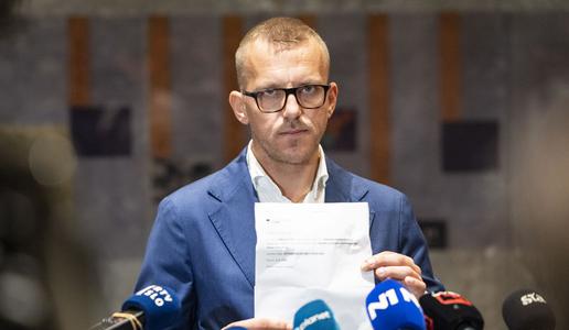 Znano je, ali je Mijič zaprosil za nadomestilo plače