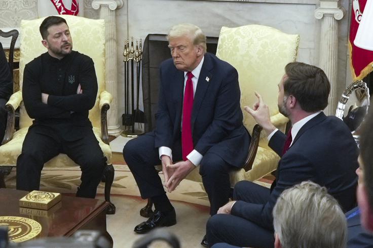 Med obiskom Zelenskega v Beli hiši je "počilo" med njim, Donaldom Trumpom in podpredsednikom ZDA JD Vanceom.  | Foto: Gulliverimage