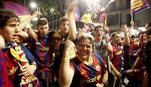 Relativno mirno slavje v Barceloni (video)