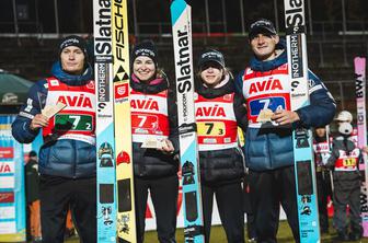 Slovenski kvartet na zadnjem poletnem dejanju le za Japonci, Domen Prevc najdaljši v obeh serijah