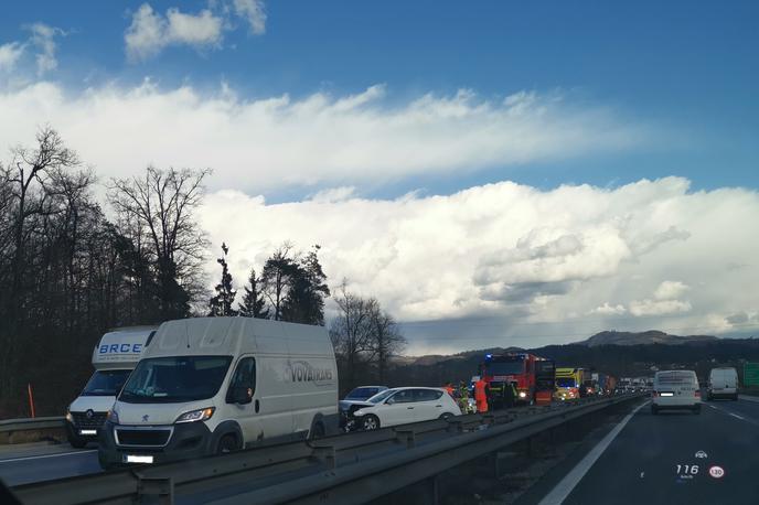 Nesreča na štajerski avtocesti | Na štajerski avtocesti pred Krtino proti Ljubljani se je zgodila prometna nesreča. | Foto Gašper Pirman