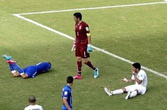 Suarez poskrbel za enega od bolj nenavadnih trenutkov v zgodovini SP