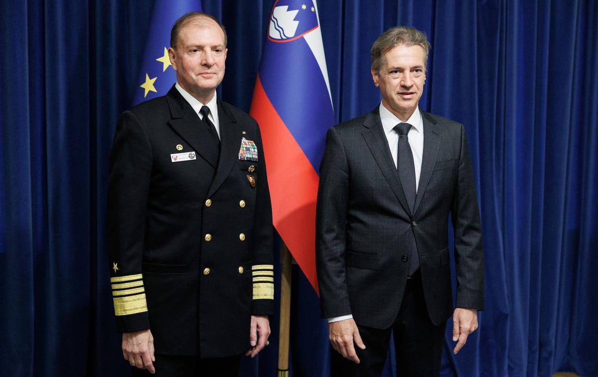 Robert Golob, Stuart Munsch | Govorila sta tudi o bilateralnem sodelovanju med Slovenijo in ZDA na obrambnem področju. | Foto Nebojša Tejić/STA