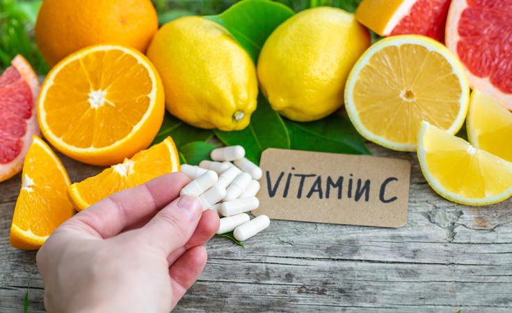 "Vitamin C ima to slabost, da če ga uživamo v večjih količinah, lahko zmanjša telesno adaptacijo na trening, torej upočasni proces napredka in prilagoditve mišic na obremenitev." | Foto: Shutterstock
