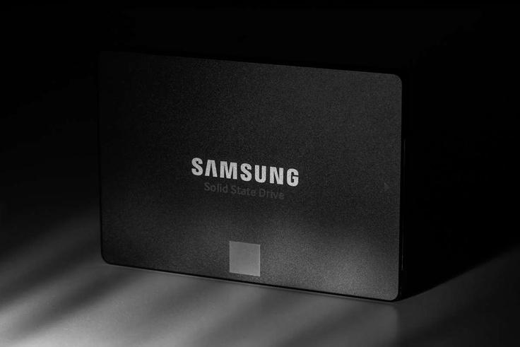 Če se s trga umakne Samsung, se diski tipa SATA SSD v primeru podražitve morda nikoli več ne bodo pocenili, ugiba lastnik kanala Moore's Law is Dead.  | Foto: Shutterstock
