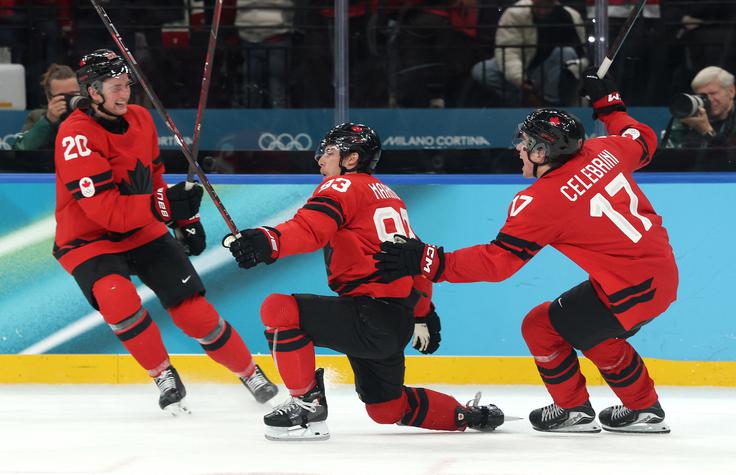 Kanada se je šele po podaljšku uvrstila v polfinale hokejskega turnirja za moške. | Foto: Reuters