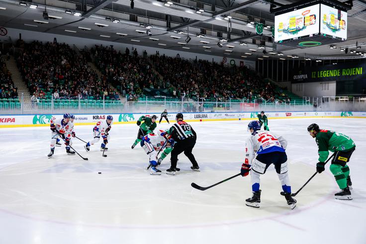 Liga ICE: HK Olimpija - Innsbruck, Hala Tivoli | Foto: Aleš Fevžer