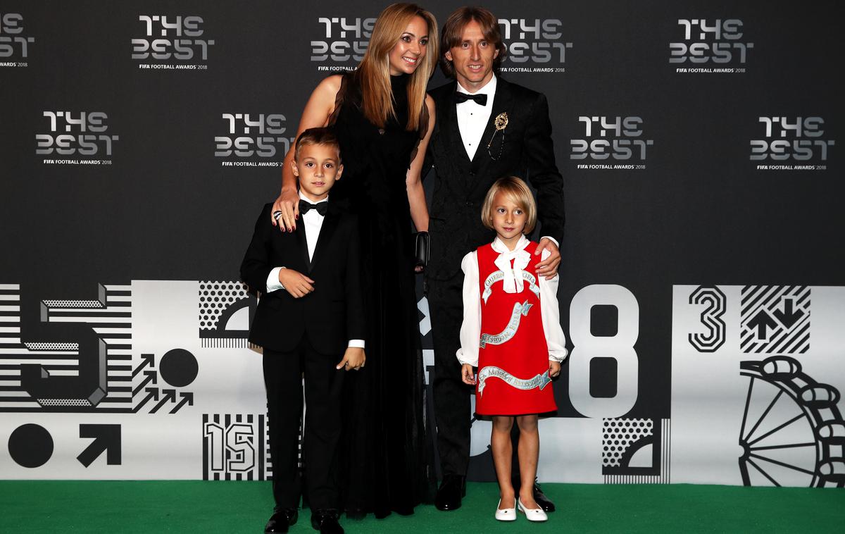 Luka Modrić | Luka Modrić je v ponedeljek pripotoval v London z družino. | Foto Getty Images