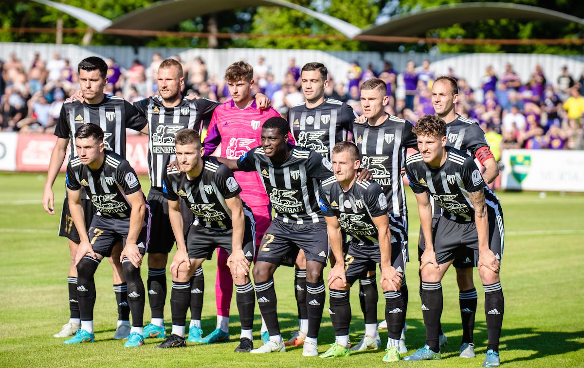 NŠ Mura : NK Maribor, 1. snl | Mura je odigrala zadnjo tekmo pred evropsko uverturo v novo sezono v Moldaviji. | Foto Blaž Weindorfer/Sportida